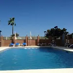 Edf. Stella Maris 610 아파트호텔 3*
